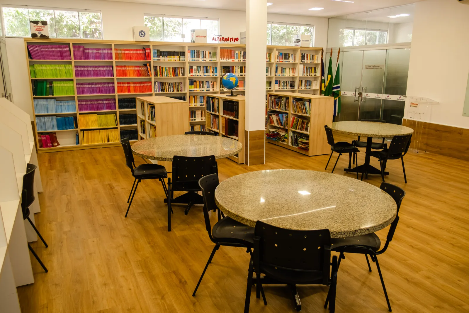 Biblioteca do Colégio Alternativo